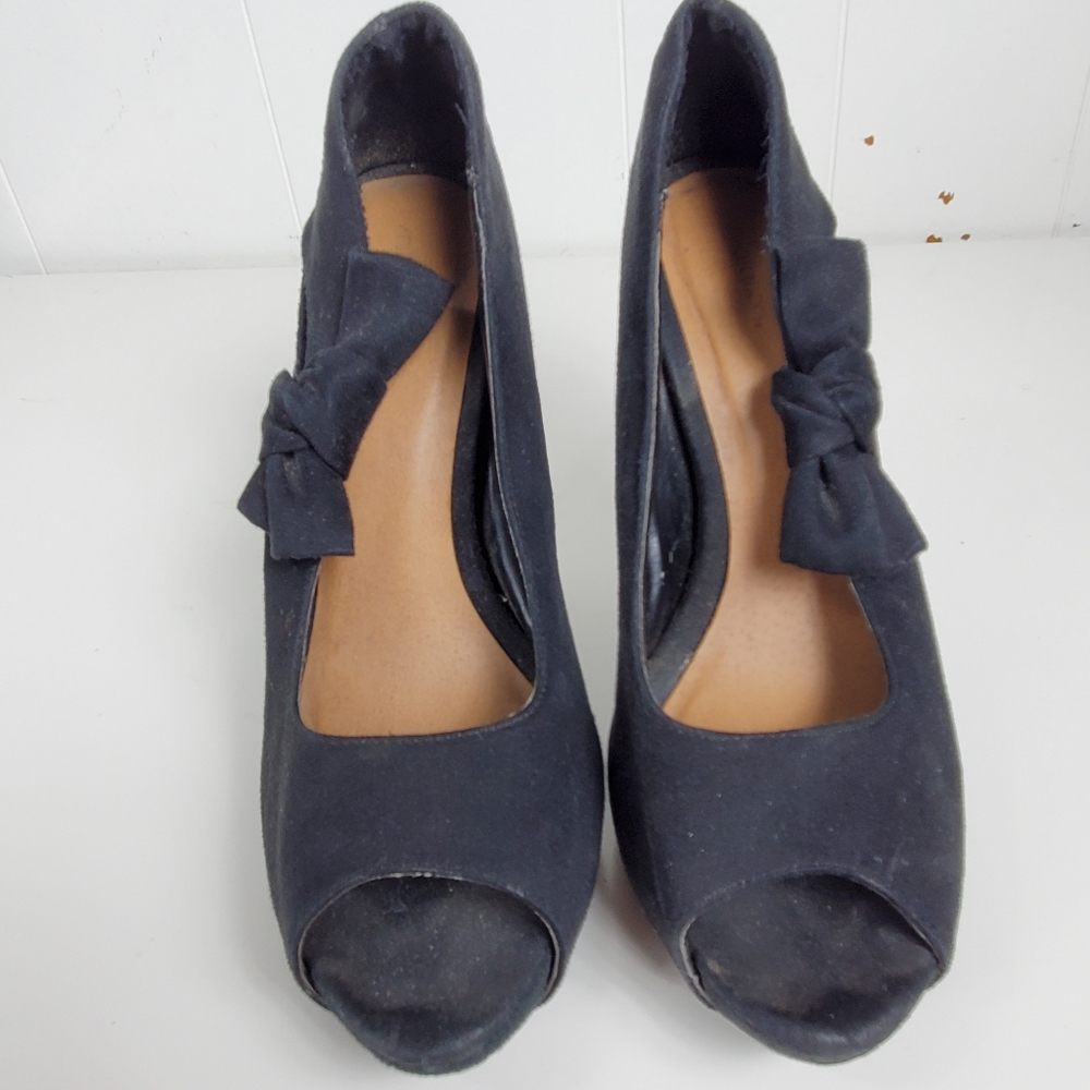 Xhilaration open toe 5" heels size 8.5